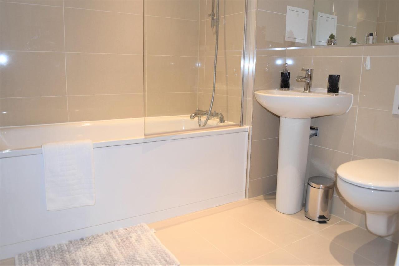 Urban Gem Apartment- Free Parking Enfield Extérieur photo